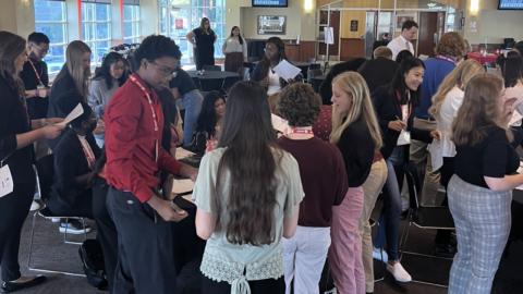 Students in the Peter Kiewit Foundation Engineering Academy participate in a recent mixer at the AKRS Champions Club. Forty first-year students in the University of Nebraska–Lincoln’s College of Engineering have been chosen for the academy’s inaugural cohort.